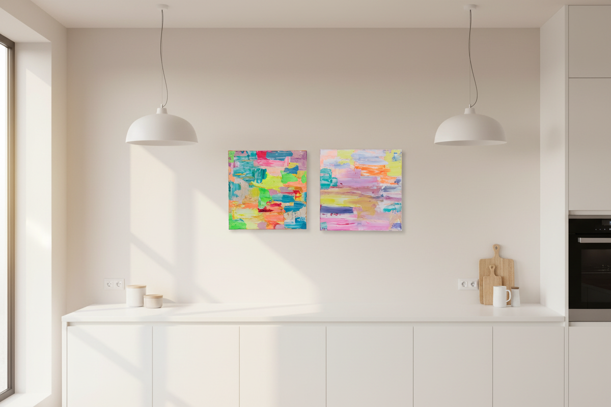 Zwei Gemälde 50x50 nebeneinander in Küche